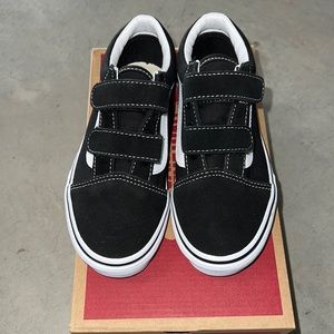 Vans Kids Sneaker Size 13.5 NWT